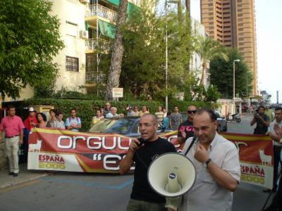 Gran apoyo ciudadano a Paco Marcilla en la concentración de Benidorm
